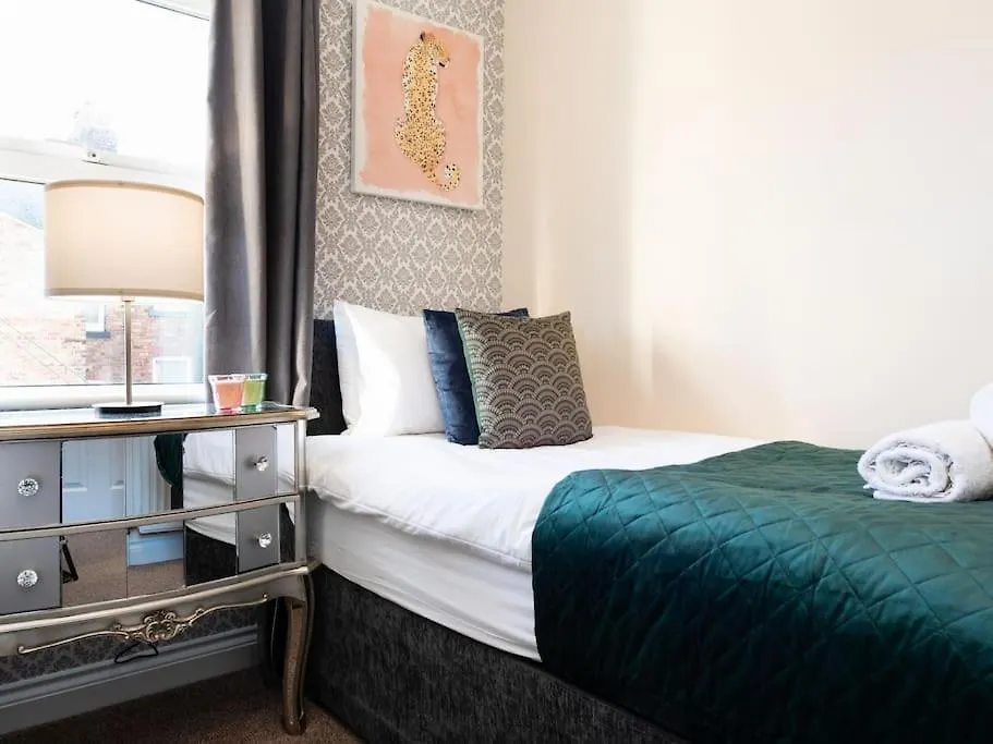 Dom wakacyjny Huge 12 Bedroom Sleep 24 Luxury With 2 Hot Tubs Scarborough